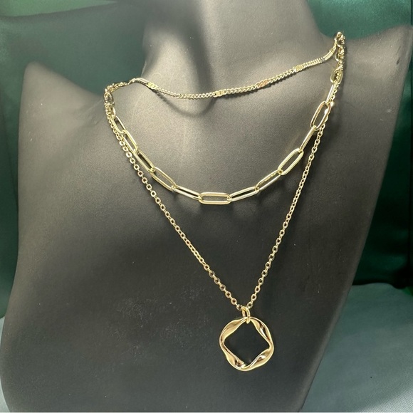 Layered Gold Necklace Set – Paperclip, Chain & Circle Pendant 3 Piece Adjustable - Picture 6 of 7